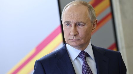 Onları Rusiyanı "göz yaşı içində" tərk edib - Putin iş adamlarından danışıb