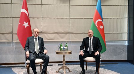 В Лачыне началась встреча Президентов Азербайджана и Турции один на один