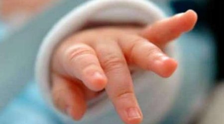 Sumqayıtda evdə doğulan körpə ölüb