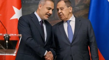 Türkiyə və Rusiya Ukrayna danışıqlarını müzakirə edib
