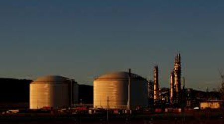 Gunvor, SOCAR neck and neck to buy refiner Italiana Petroli, sources say