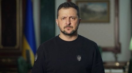 Zelenski Rusiya nümayəndə heyətinin nümayəndələrini "axmaq" adlandırıb