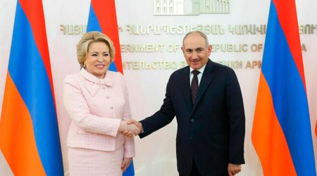 Matviyenko Paşinyanla görüşüb