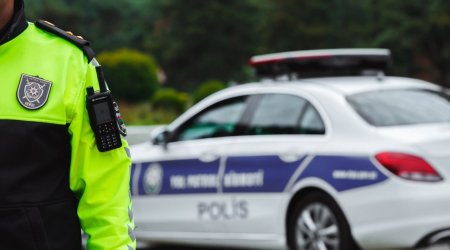 Дорожная полиция Азербайджана предупредила водителей об опасностях в дождливую погоду