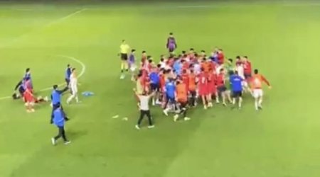 Azərbaycan-Monteneqro qarşılaşmasından sonra oyunçular arasında kütləvi dava düşüb - Video