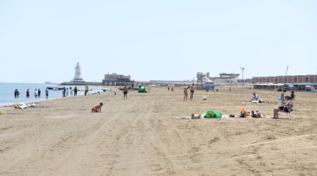 Azerbaijan prepares Baku beaches for summer season