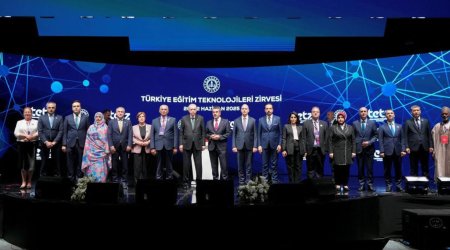 Азербайджан принял участие в международном саммите образовательных технологий в Стамбуле