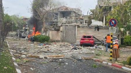 После ударов Америки Иран бьет по Израилю: есть разрушения и раненые - Oбновлено