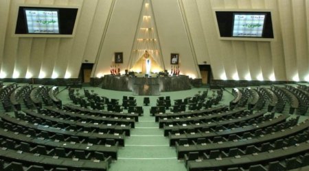 İran parlamenti AEBA ilə əməkdaşlığın dayandırılmasını təsdiqləyib