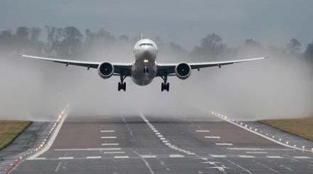 Два самолета столкнулись в российском аэропорту