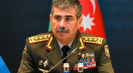 Министр обороны Азербайджана выразил соболезнования пакистанской стороне
