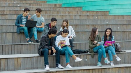 Universitetlərdə rus dilində tədrisin dayandırılması xəbəri saxtadır- FOTO