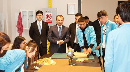 Dual peşə məktəblərinə qəbul sayı 40% artırılıb