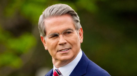 СМИ: Глава Минфина США отправится в Японию на следующей неделе