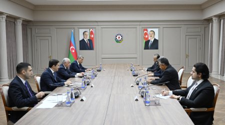 Али Асадов встретился с министром юстиции и права Пакистана