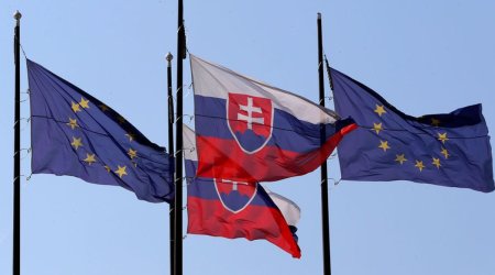 ЕК уговаривает Словакию одобрить санкции против России