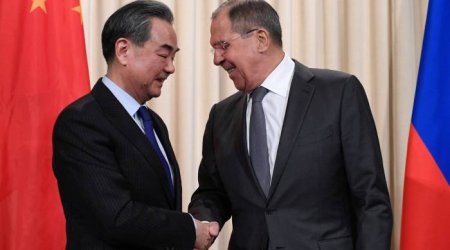 Главы МИД РФ и КНР обсудили в Пекине украинский кризис