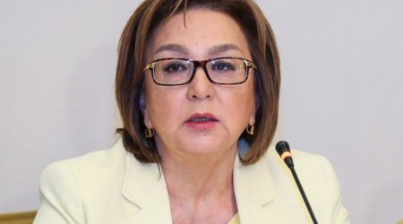 Rus bölməsində nəticələr bəzi fənlər üzrə daha yüksəkdir, lakin müəllim çatışmazlığı ciddi problemdir