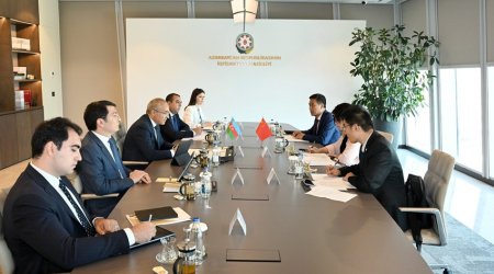Азербайджан и Китай обсудили перспективы развития экономического сотрудничества