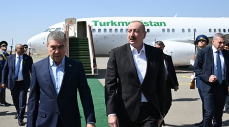 ƏliyevQurbanqulu Berdiməhəmmədovu Füzulidə qarşılayıb