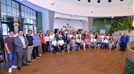 Bakı Təhsil İdarəsinin rəhbəri Mətbuat Günü münasibətilə jurnalistlərlə görüş keçirib