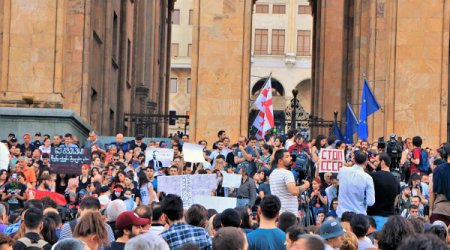 В центре Тбилиси грузины подрались с россиянами