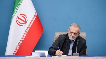 Лариджани передал Путину послание от президента Пезешкиана