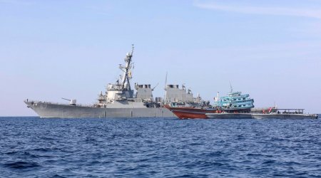 Американский эсминец приблизился к подконтрольным Ирану водам в Оманском заливе