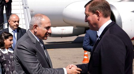 Paşinyan Altay Respublikasına səfər edib