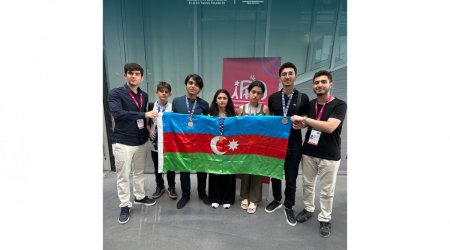 Məktəblilər Fizika Olimpiadasından 1 gümüş və 2 bürünc medalla qayıdıblar
