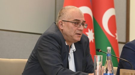 Араз Азимов провёл встречу с послом Ирана в Баку