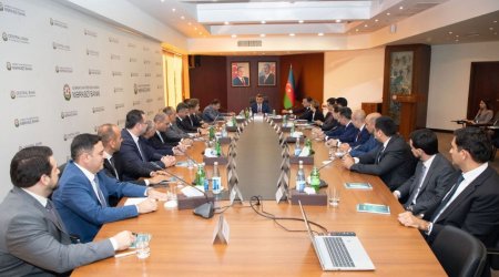 AMB sədri sığorta sektoru rəhbərləri ilə sektorun inkişafını müzakirə edib