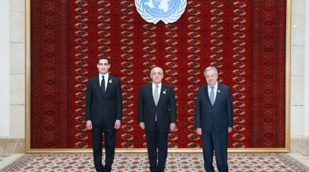 Əli Əsədov Türkmənistan Prezidenti ilə görüşüb