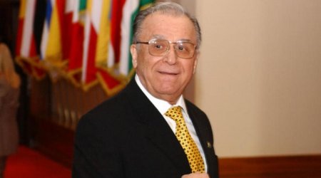 Скончался экс-президент Румынии Илиеску
