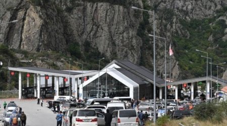 Украинцы застряли на границе России с Грузией и объявили голодовку