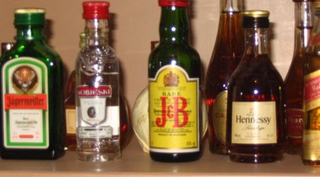
Soçidə alkoqoldan zəhərlənmə nəticəsində azı 10 nəfər ölüb