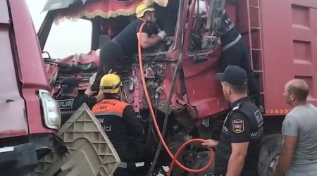 Balaxanıda yol qəzası baş verib - Video