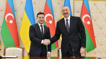 Zelenski İlham Əliyevə zəng edib