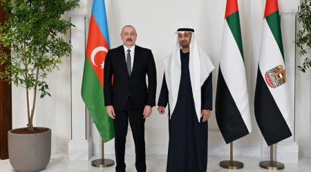 İlham Əliyev BƏƏ Prezidentinə zəng edib