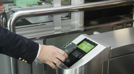 Metroda QR-kodla ödənişlərdə problem yaranıb