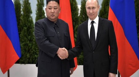 Putin ilə Kim Çen In arasında telefon danışığı olub