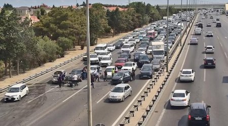 Aeroport yolunda qəza baş verib