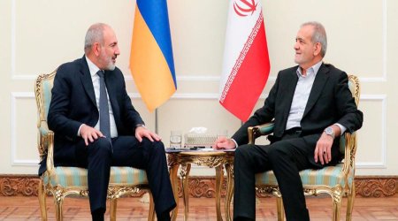 İran və Ermənistan arasında 10 memorandum imzalanıb