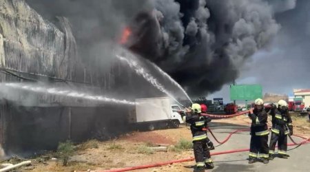 Пожар в ТЦ &laquo;Садарак&raquo; усилился в ночные часы - Обновлено