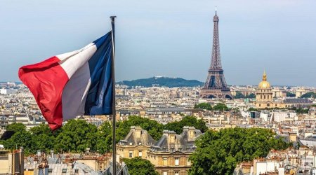 Опрос: 71% французов выступают за то, чтобы Франция "стала федеративной"