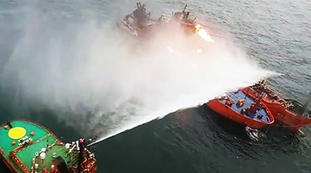 Два человека пострадали при взрыве на танкере "Онемен" на Чукотке