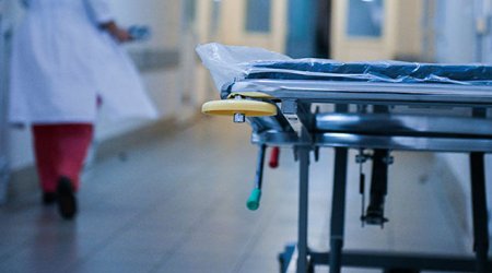 Valideyn zorakılığına məruz qalan azyaşlı komatoz vəziyyətdə Bakıya təxliyə edilib