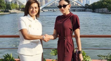 Мехрибан Алиева и Анна Акопян сделали совместное фото