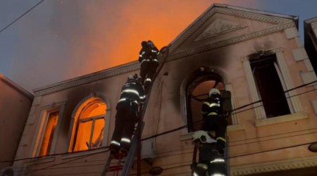В Масазыре два человека погибли при пожаре в частном доме