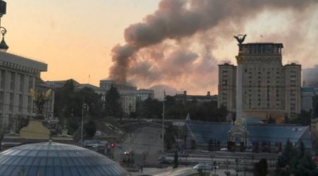 Rusiyanın Kiyevə PUA hücumu nəticəsində hökumət binasında yanğın baş verib,ölənlər var